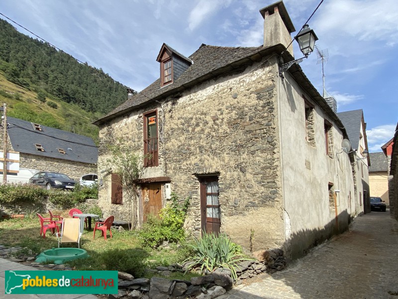 Casa de Vilamòs (Foto: Albert Esteves, 2020) Casa de Vilamòs