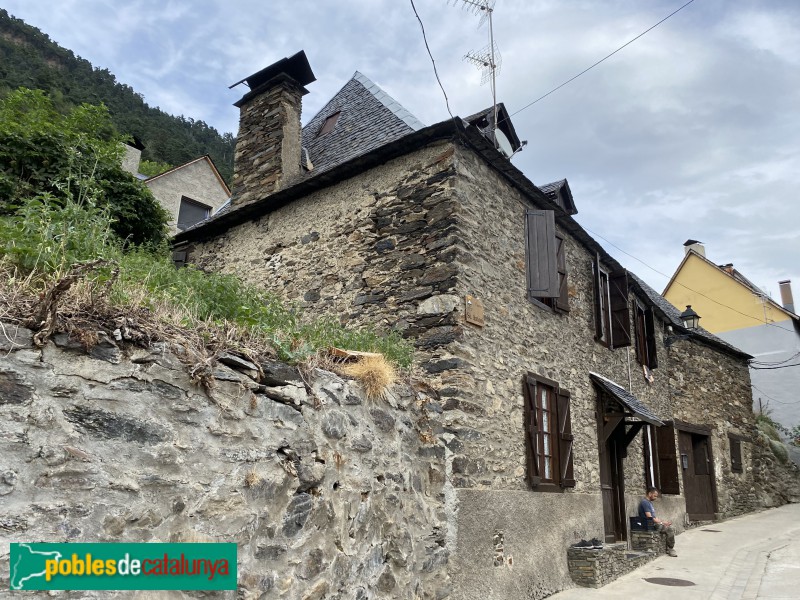 Cases de Vilamòs (Foto: Albert Esteves, 2020) Cases de Vilamòs