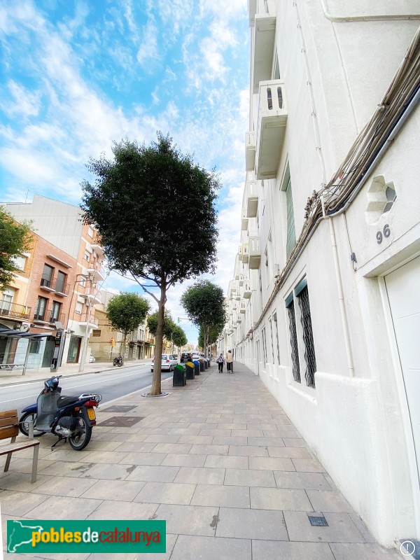 Sant Feliu de Llobregat - Pisos Bertrand (Foto: M. Teresa Remolà, 2020) Sant Feliu de Llobregat - Pisos Bertrand