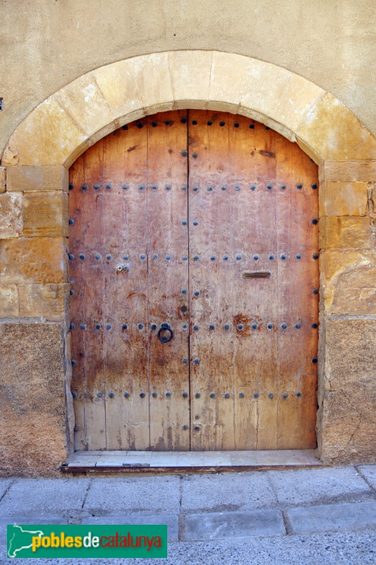 La Granadella - Portal 1803 (Foto: Albert Esteves, 2020) La Granadella - Portal 1803