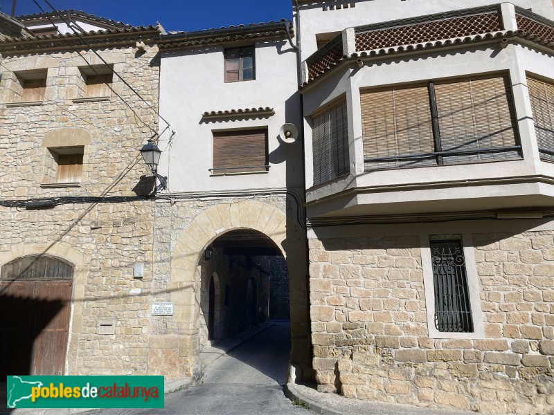 El Vilosell - Portal de la bassa (Foto: Albert Esteves, 2020) El Vilosell - Portal de la bassa