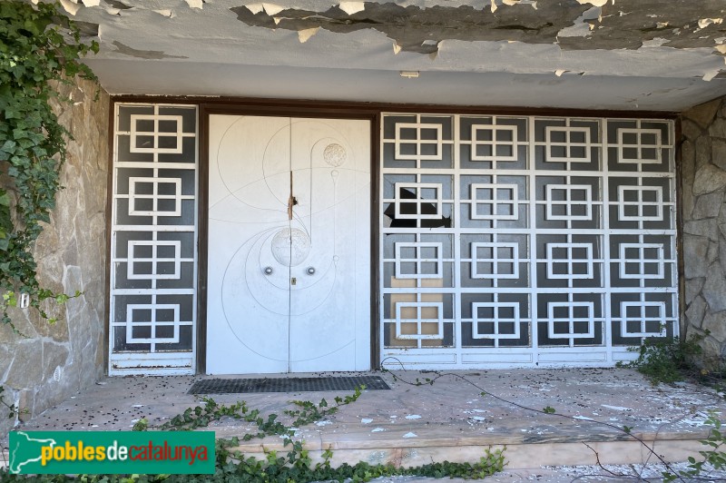 Corbera de Llobregat - Casa Ovni (Foto: Albert Esteves, 2020) Corbera de Llobregat - Casa Ovni