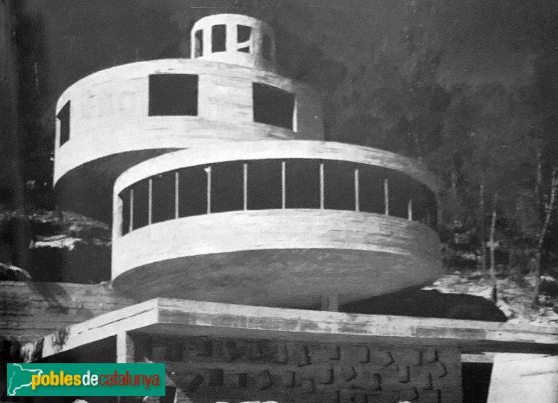 Corbera de Llobregat - Casa Ovni. Catàleg de l'any 1970 Corbera de Llobregat - Casa Ovni. Catàleg de l'any 1970