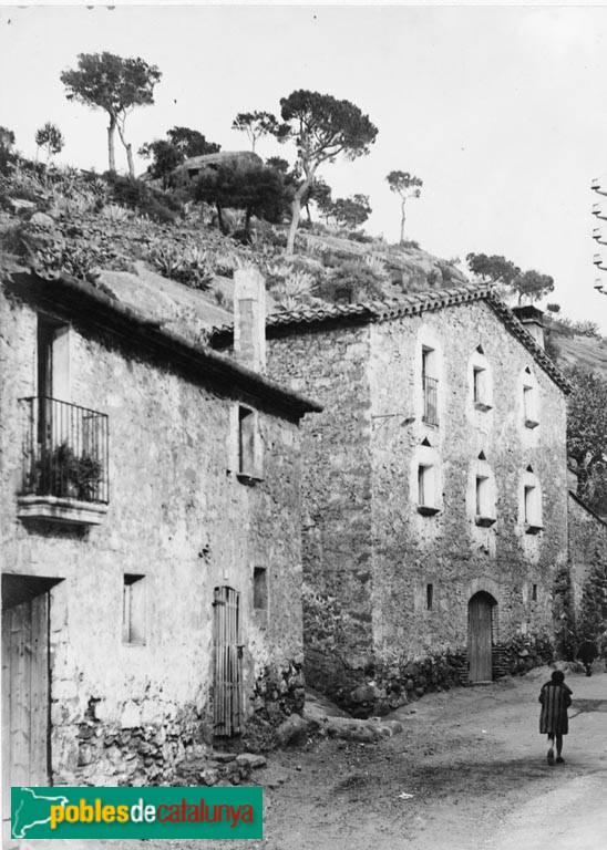Corbera de Llobregat - Cal Marxant (Foto: J. Mas Guàrdia -Arxiu Fotogràfic Centre Excursionista de Catalunya-, 1927) Corbera de Llobregat - Cal Marxant