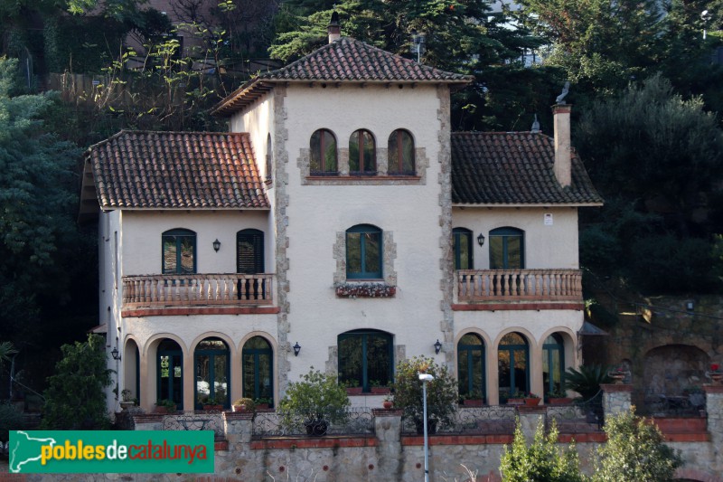 Barcelona - Reis Catòlics, 7-9 (Vallvidrera) (Foto: Albert Esteves, 2020) Barcelona - Reis Catòlics, 7-9 (Vallvidrera)