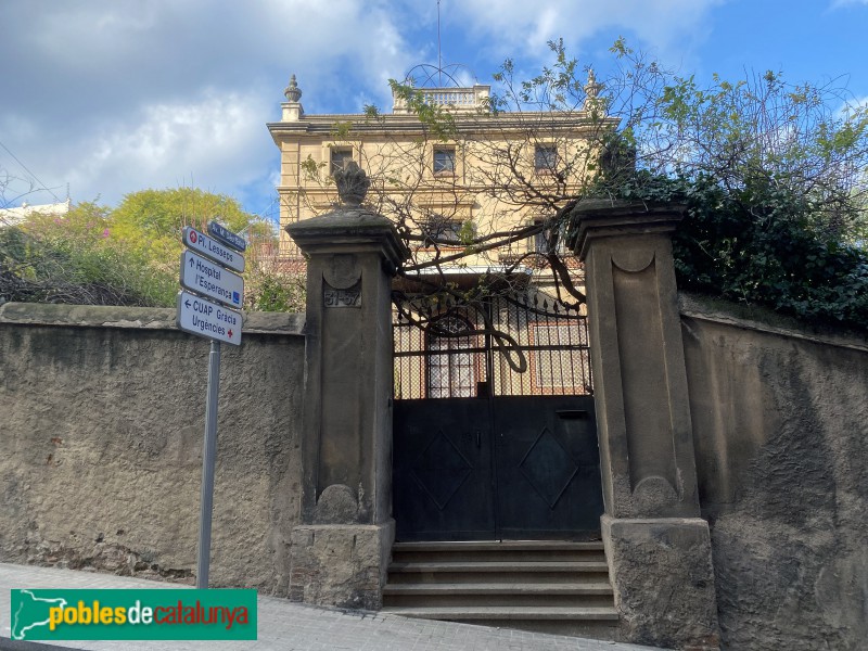 Barcelona - Mare de Déu de la Salut, 31-37 (Foto: Albert Esteves, 2021) Barcelona - Mare de Déu de la Salut, 31-37