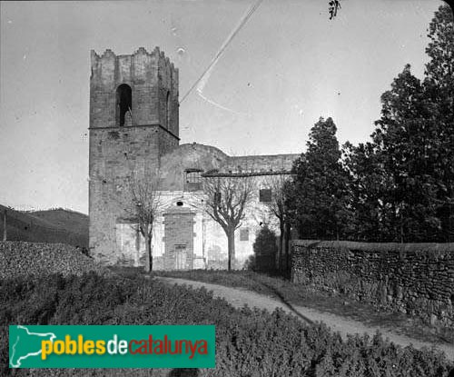 Barcelona - Església de Sant Joan d'Horta (Foto: <i>Manuel Genovart - Arxiu Fotogràfic Centre Excursionista de Catalunya-</i>, anys vint) Barcelona - Església de Sant Joan d'Horta
