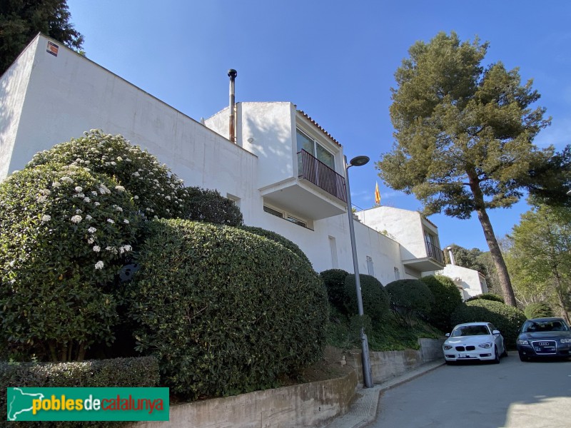 Barcelona - Casetes Blanques de Montbau (Foto: Anna Corcoll, 2021) Barcelona - Casetes Blanques de Montbau