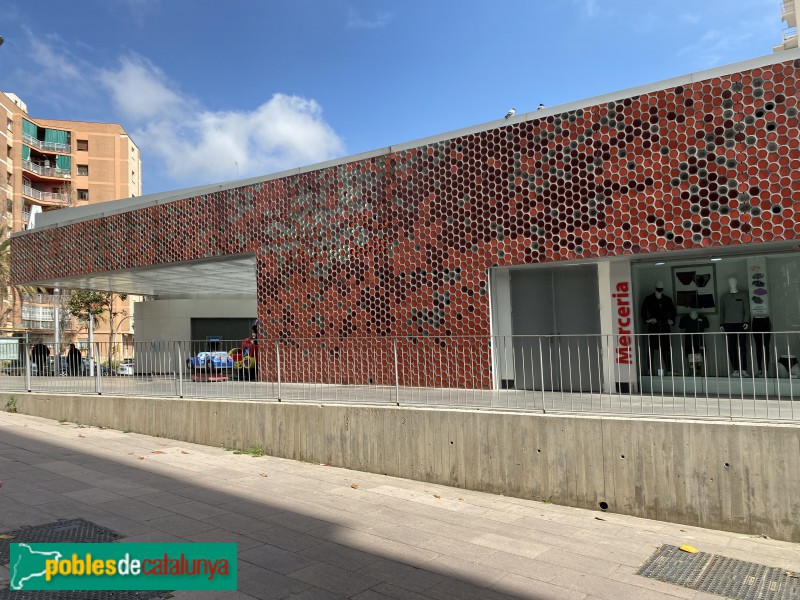 Barcelona - Mercat de la Guineueta (Foto: Albert Esteves, 2021) Barcelona - Mercat de la Guineueta