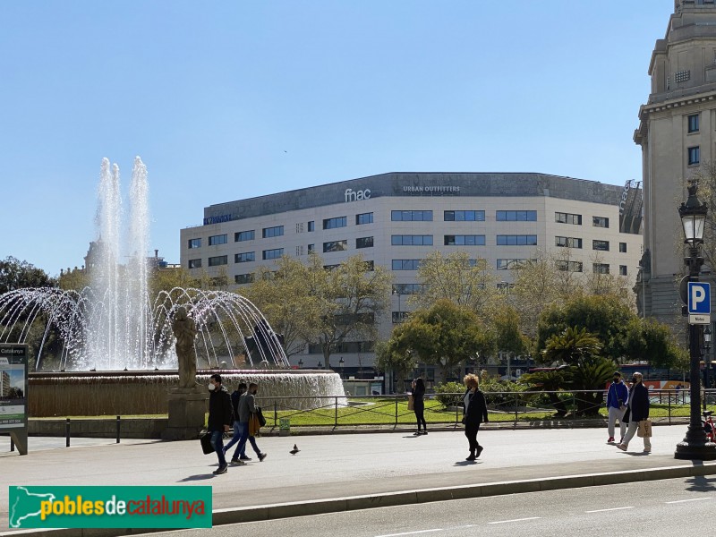 Barcelona - El Triangle (Foto: Albert Esteves, 2021) Barcelona - El Triangle