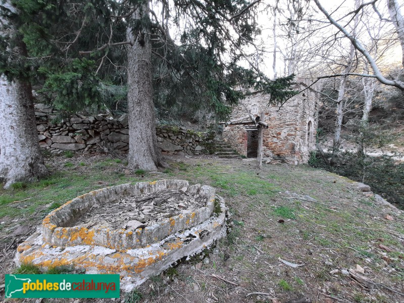 La Jonquera - Font Rovellada i Pentinador (Foto: Ferran Artigas Riera, 2021) La Jonquera - Font Rovellada i Pentinador