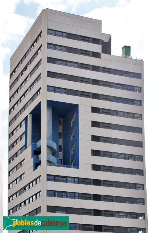 L'Hospitalet de Llobregat - Torre Blanca (Foto: Albert Esteves, 2016) L'Hospitalet de Llobregat - Torre Blanca