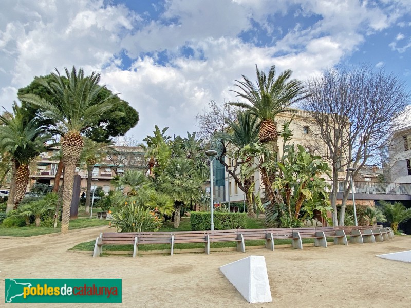 Sant Feliu de Llobregat - Torre dels Rosers. Jardins (Foto: Albert Esteves, 2021) Sant Feliu de Llobregat - Torre dels Rosers. Jardins