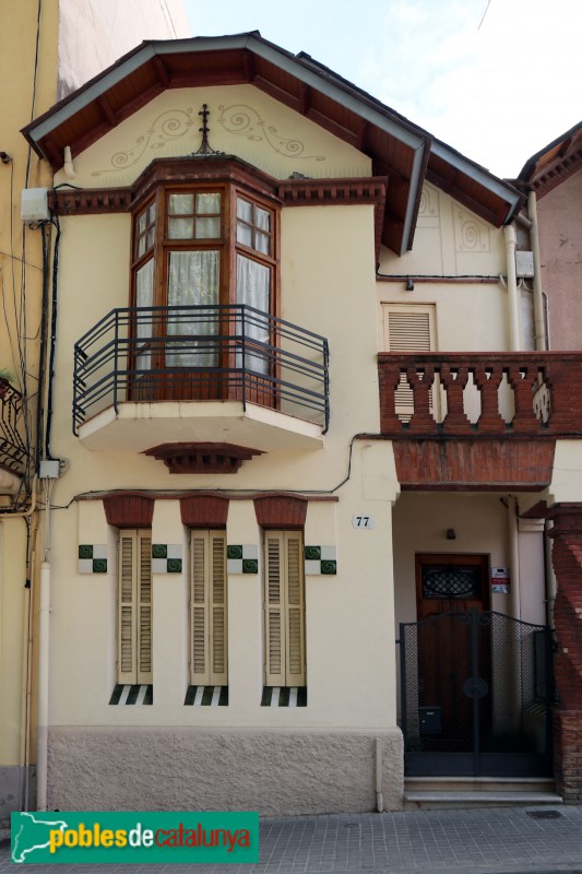 L'Hospitalet de Llobregat - Les Cases Barates (Foto: Albert Esteves, 2021) L'Hospitalet de Llobregat - Les Cases Barates