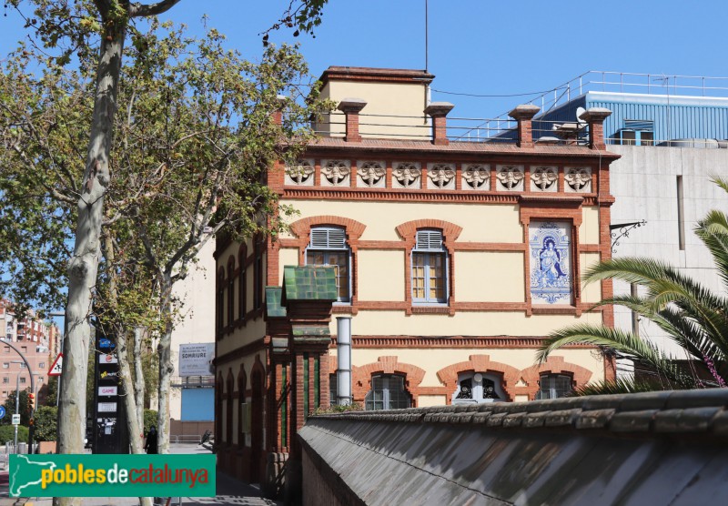 L'Hospitalet de Llobregat - Can Vilumara. Casa del director (Foto: Albert Esteves, 2021) L'Hospitalet de Llobregat - Can Vilumara. Casa del director