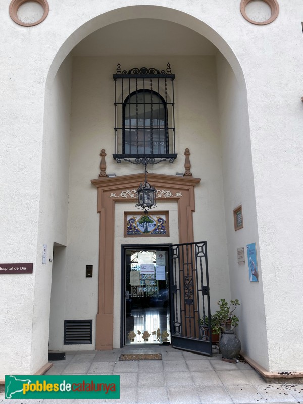 Sant Feliu de Llobregat - Torre Pins d'Or (Foto: Albert Esteves, 2021) Sant Feliu de Llobregat - Torre Pins d'Or