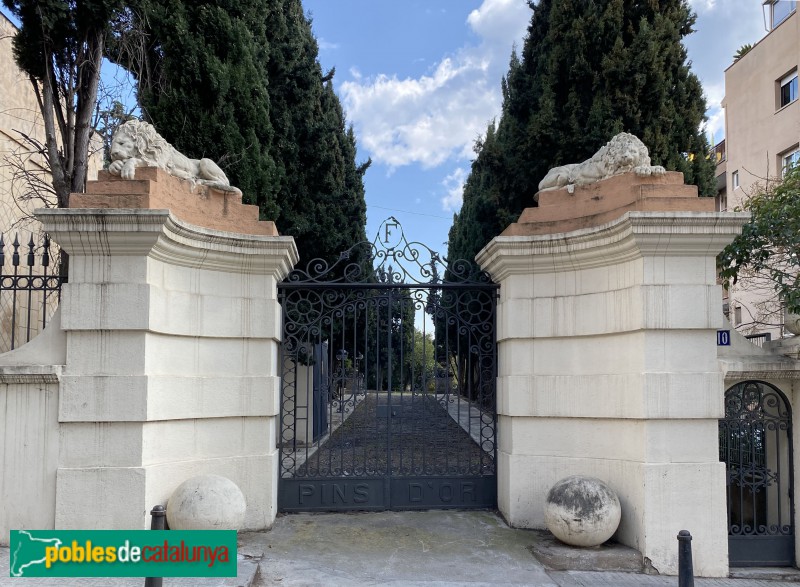 Sant Feliu de Llobregat - Torre Pins d'Or (Foto: Albert Esteves, 2021) Sant Feliu de Llobregat - Torre Pins d'Or