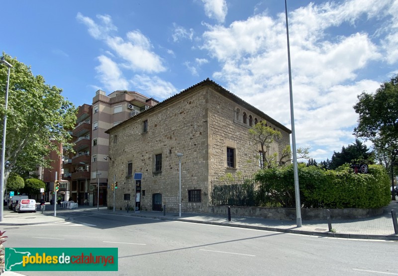 Cornellà de Llobregat - Can Famades (Foto: Albert Esteves, 2021) Cornellà de Llobregat - Can Famades