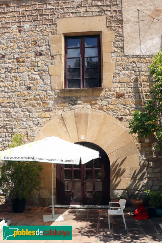 Cornellà de Llobregat - Can Famades (Foto: Albert Esteves, 2021) Cornellà de Llobregat - Can Famades