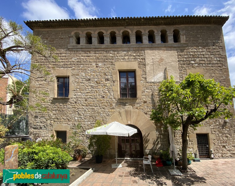 Cornellà de Llobregat - Can Famades (Foto: Albert Esteves, 2021) Cornellà de Llobregat - Can Famades