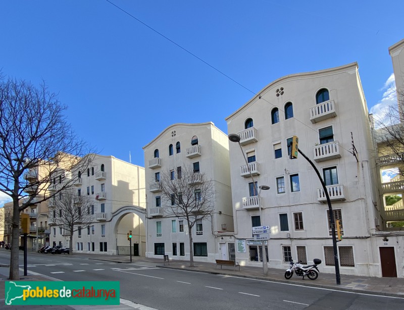 Sant Feliu de Llobregat - Pisos Bertrand (Foto: Albert Esteves, 2021) Sant Feliu de Llobregat - Pisos Bertrand