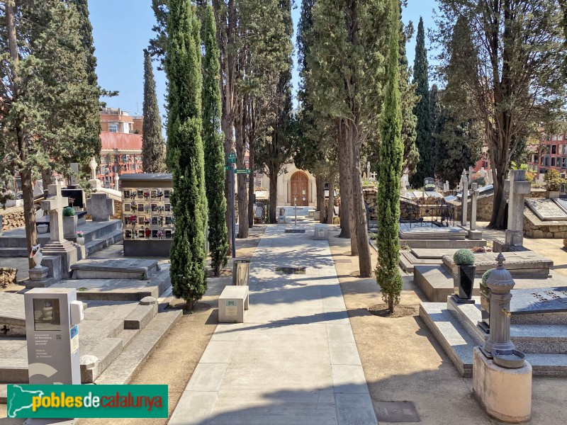 L'Hospitalet de Llobregat - Cementiri de Sants (Foto: Albert Esteves, 2021) L'Hospitalet de Llobregat - Cementiri de Sants