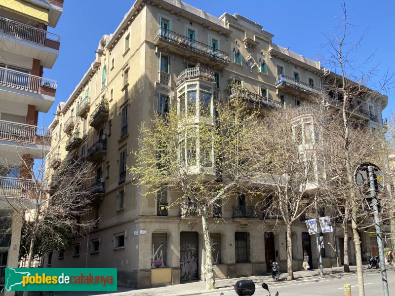 Barcelona - Diputació, 183-185 (Foto: Albert Esteves, 2021) Barcelona - Diputació, 183-185