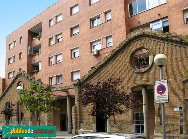 Cornellà de Llobregat - Façana de la fàbrica Norvic (Foto: Albert Esteves, 2008) Cornellà de Llobregat - Façana de la fàbrica Norvic