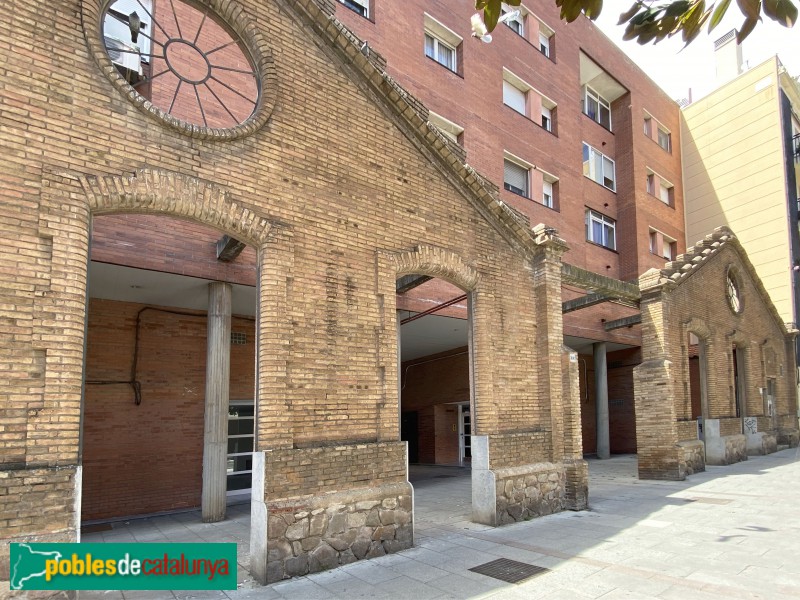 Cornellà de Llobregat - Façana de la fàbrica Norvic (Foto: Albert Esteves, 2021) Cornellà de Llobregat - Façana de la fàbrica Norvic