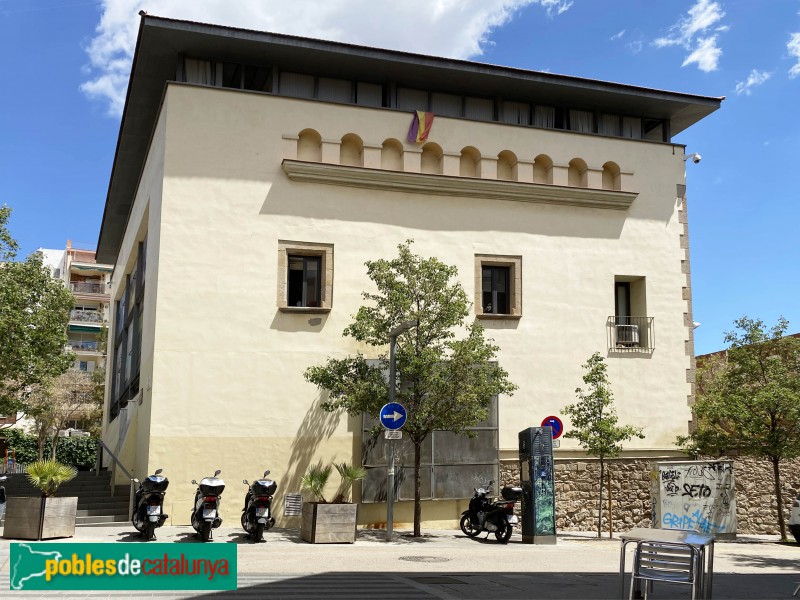 Cornellà de Llobregat - Can Vallhonrat (Foto: Albert Esteves, 2021) Cornellà de Llobregat - Can Vallhonrat