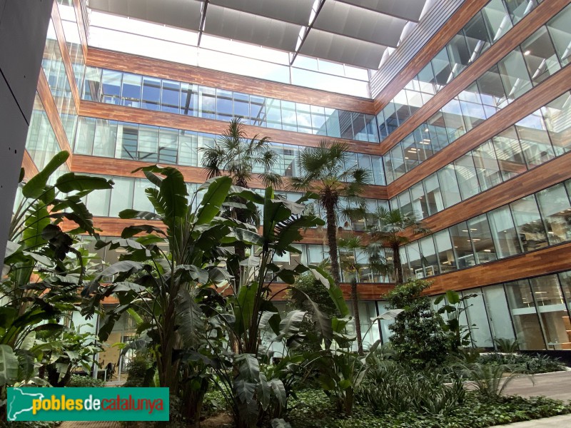 Cornellà de Llobregat - World Trade Center 7 (Foto: Albert Esteves, 2021) Cornellà de Llobregat - World Trade Center 7