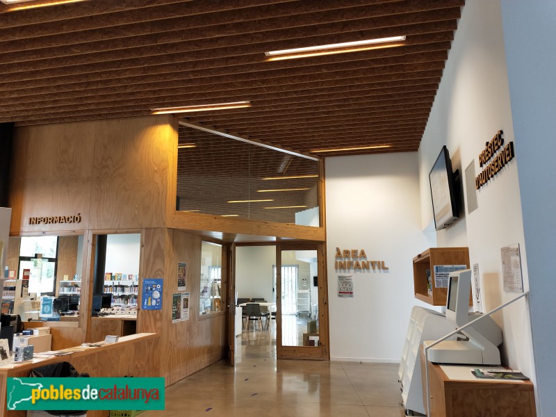 Begues - Biblioteca la Ginesta (Foto: Anna Corcoll, 2021) Begues - Biblioteca la Ginesta