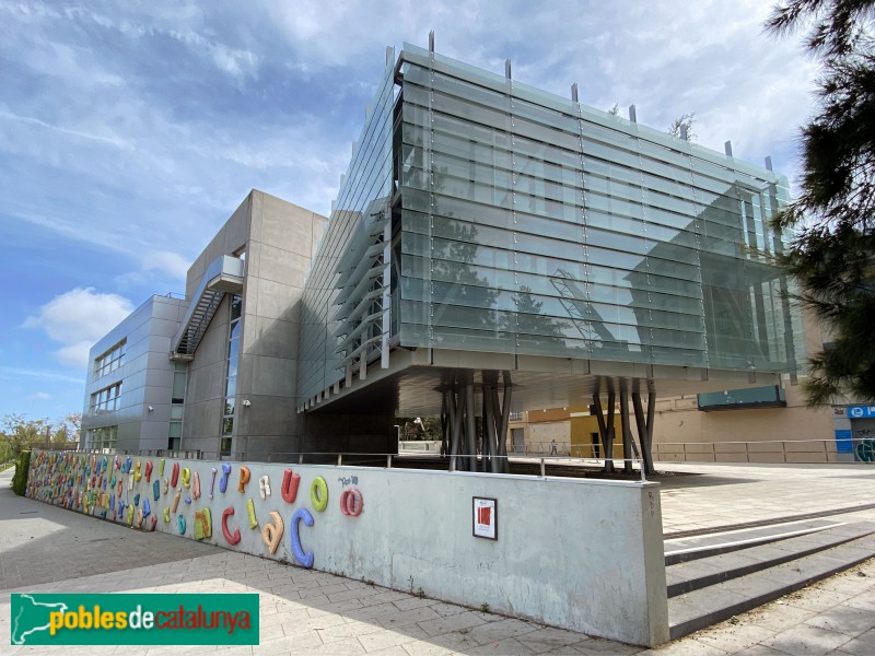 Cornellà de Llobregat - Agència Tributària (Foto: Albert Esteves, 2021) Cornellà de Llobregat - Agència Tributària