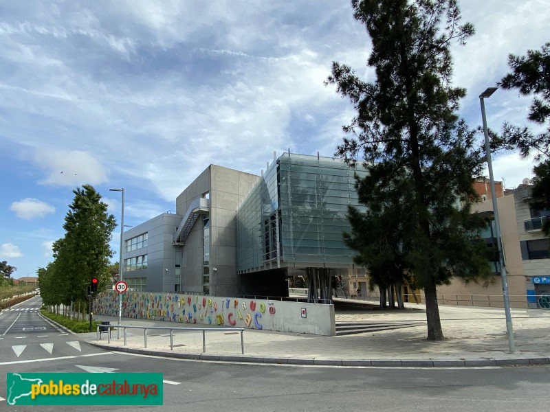 Cornellà de Llobregat - Agència Tributària (Foto: Albert Esteves, 2021) Cornellà de Llobregat - Agència Tributària