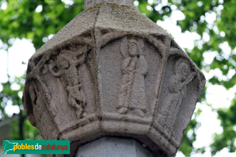 Begues - Creu de terme (rèplica) (Foto: Albert Esteves, 2021) Begues - Creu de terme (rèplica)