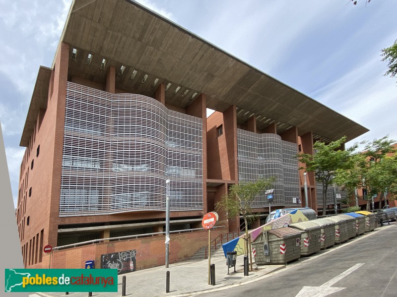 Cornellà de Llobregat - Biblioteca Central (Foto: Albert Esteves, 2021) Cornellà de Llobregat - Biblioteca Central