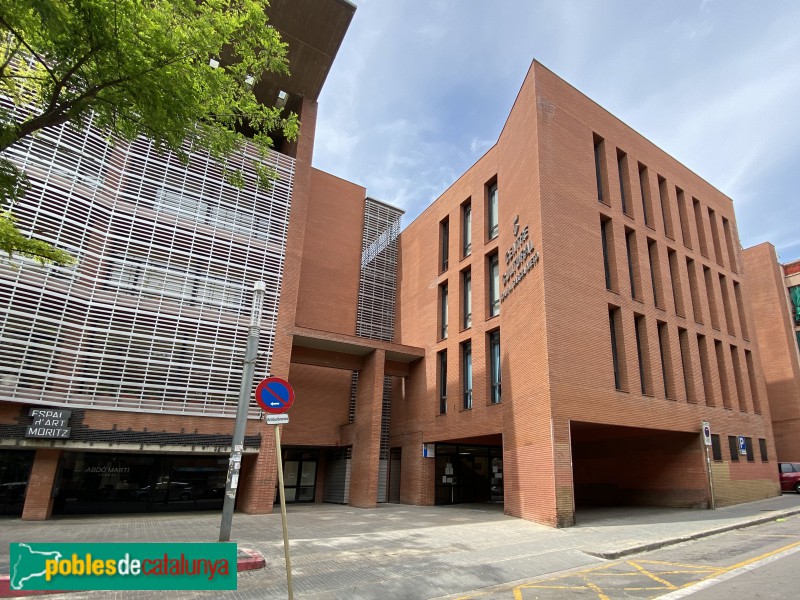 Cornellà de Llobregat - Biblioteca Central (Foto: Albert Esteves, 2021) Cornellà de Llobregat - Biblioteca Central