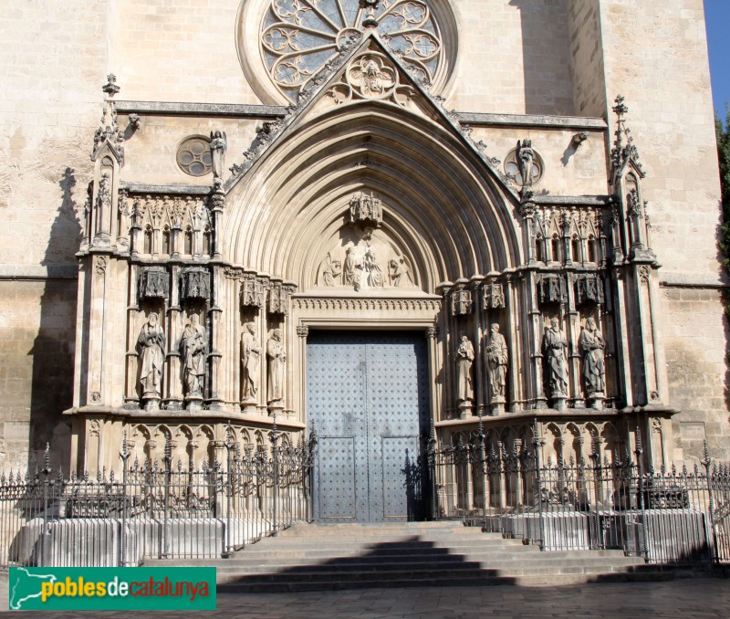 Vilafranca - Basílica de Santa Maria. Portada