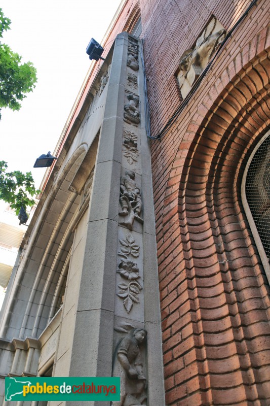 Sabadell - Església de la Santíssima Trinitat (Foto: Albert Esteves, 2021) Sabadell - Església de la Santíssima Trinitat