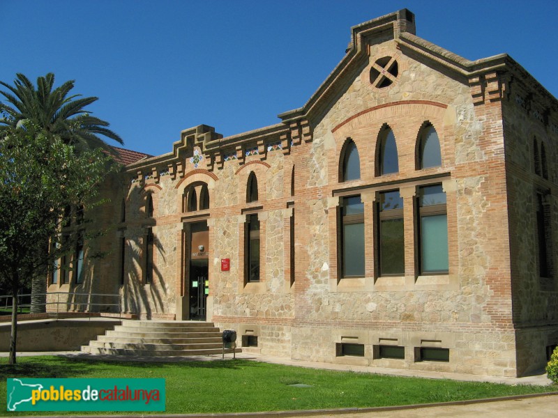 Barcelona - Maternitat. Pavelló Central (Foto: Albert Esteves, 2010) Barcelona - Maternitat. Pavelló Central