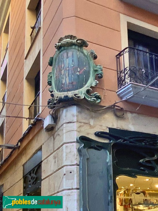 Tortosa - Antiga Adrogueria Canivell (Foto: Albert Esteves, 2021) Tortosa - Antiga Adrogueria Canivell