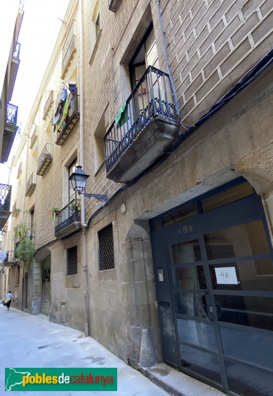 Barcelona - Carrer Rosic, 4 (Foto: Albert Esteves, 2020) Barcelona - Carrer Rosic, 4