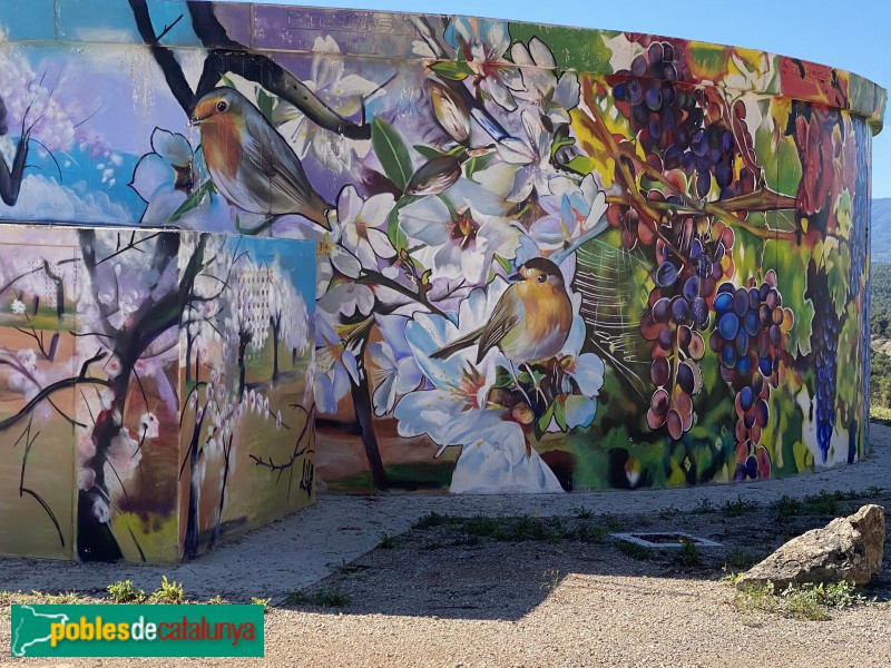 Tarrés - Mural del dipòsit (Foto: Albert Esteves, 2021) Tarrés - Mural del dipòsit