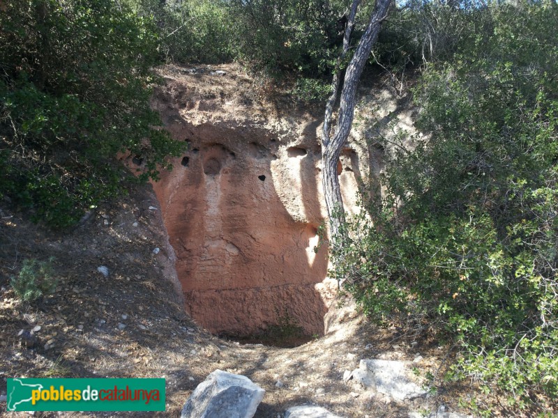 Tarrés - Forns bessons de les Costes de les Eres (Foto: Agents rurals -invarquit.cultura.gencat.cat-) Tarrés - Forns bessons de les Costes de les Eres