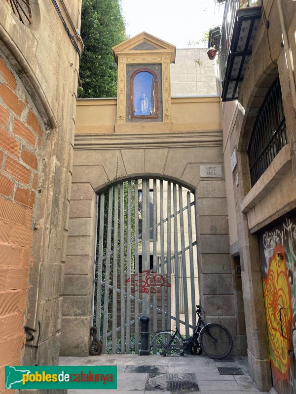 Barcelona - Palau Finestres. Façana posterior (Foto: Albert Esteves, 2021) Barcelona - Palau Finestres. Façana posterior