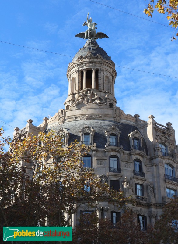 Barcelona - La Unión y el Fénix (Passeig de Gràcia, 21) (Foto: Albert Esteves, 2021) Barcelona - La Unión y el Fénix (Passeig de Gràcia, 21)