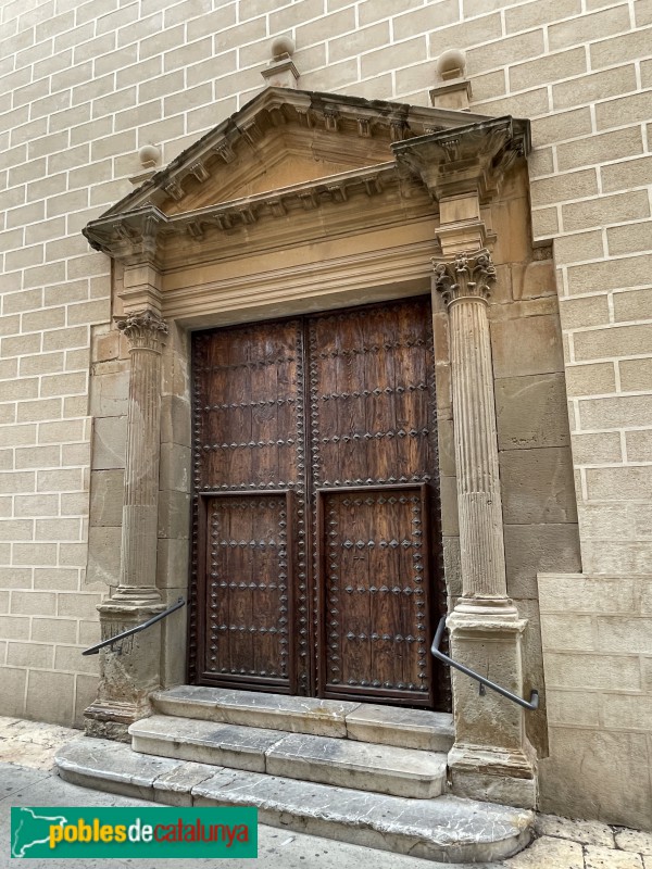 Torredembarra - Església de Sant Pere (Foto: <i>Ricard Vilà</i>, 2021) Torredembarra - Església de Sant Pere