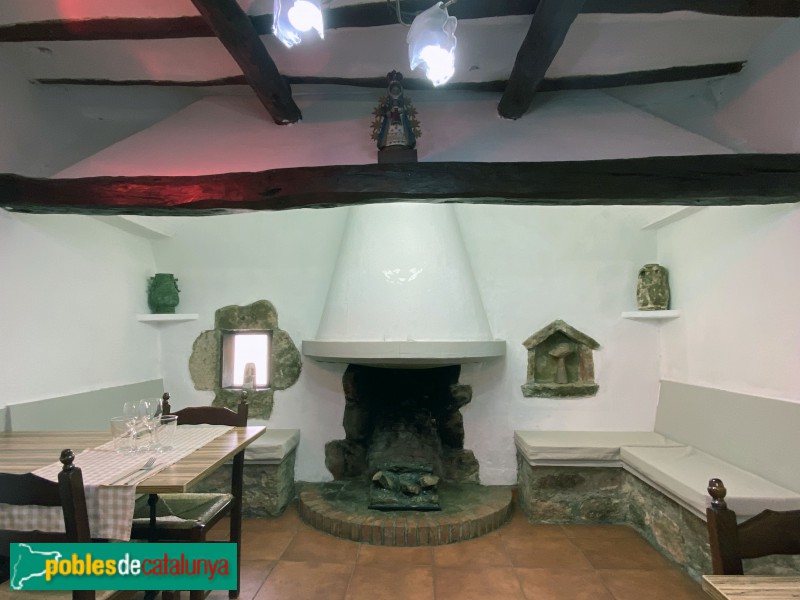 Caldes de Montbui - Rectoria de Sant Sebastià de Montmajor (Foto: Albert Esteves, 2022) Caldes de Montbui - Rectoria de Sant Sebastià de Montmajor