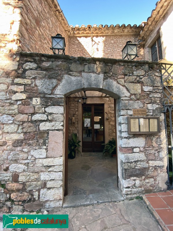 Caldes de Montbui - Rectoria de Sant Sebastià de Montmajor (Foto: Albert Esteves, 2022) Caldes de Montbui - Rectoria de Sant Sebastià de Montmajor