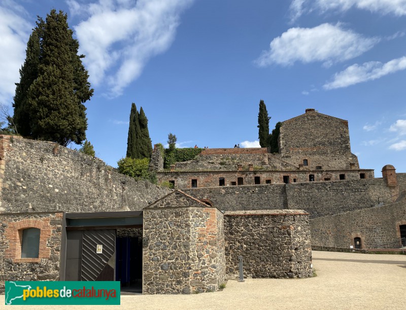 Hostalric - Castell (Foto: Albert Esteves, 2021) Hostalric - Castell